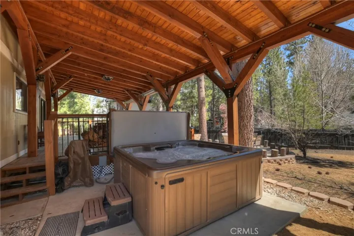 150 Lodgepole, Big Bear Lake, California 92315