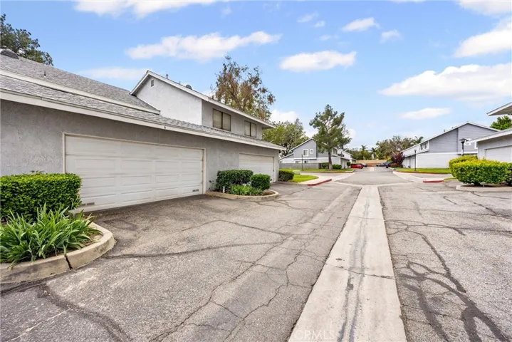 Attached 2 car garage