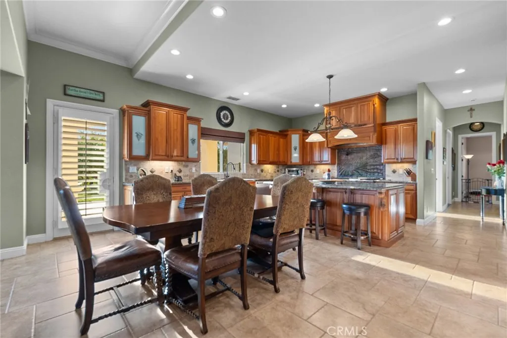 Breakfast area