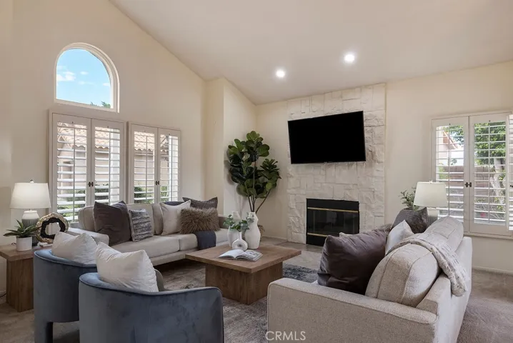 368 Oakmont, Palm Desert, California 92211