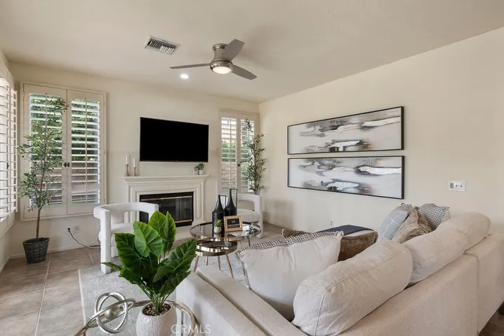 368 Oakmont, Palm Desert, California 92211