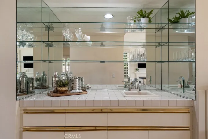 368 Oakmont, Palm Desert, California 92211