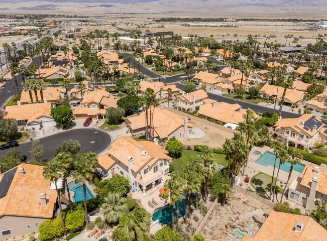 368 Oakmont, Palm Desert, California 92211