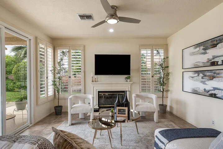 368 Oakmont, Palm Desert, California 92211