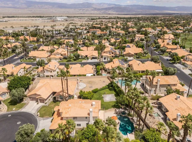 368 Oakmont, Palm Desert, California 92211