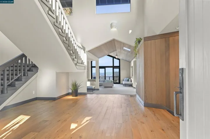 FOYER WITH FAULTED CEILINGS