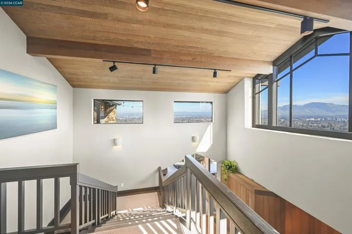 UPPER LEVEL