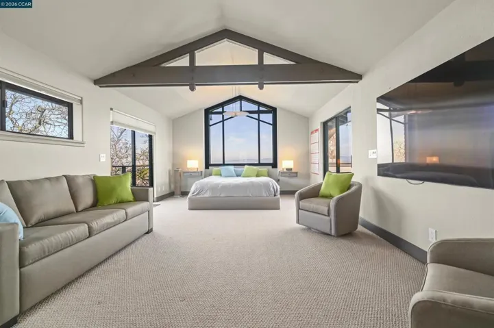 PRIMARY BEDROOM SUITE