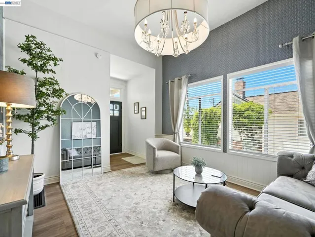 CUSTOM PAINT AND DESIGNER WALL PAPER