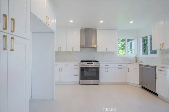 14418 Martha Street, Sherman Oaks, California 91401