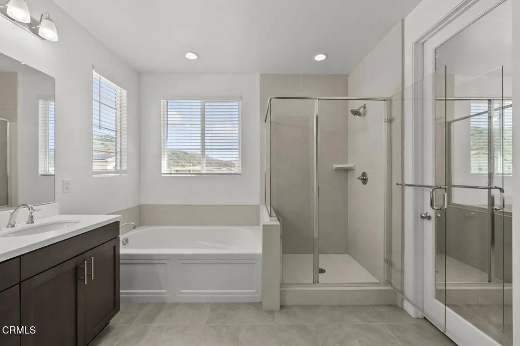 28-RoseSt-5762a5f597