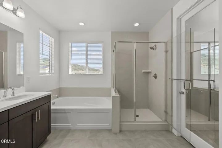28-RoseSt-5762a5f597