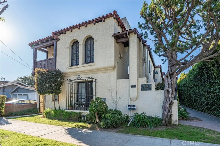 2930 E 3rd, Long Beach, California 90814