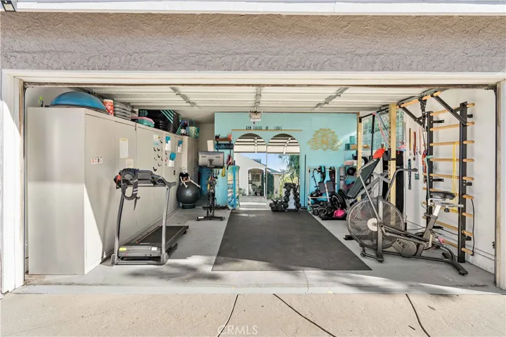 garage /gym