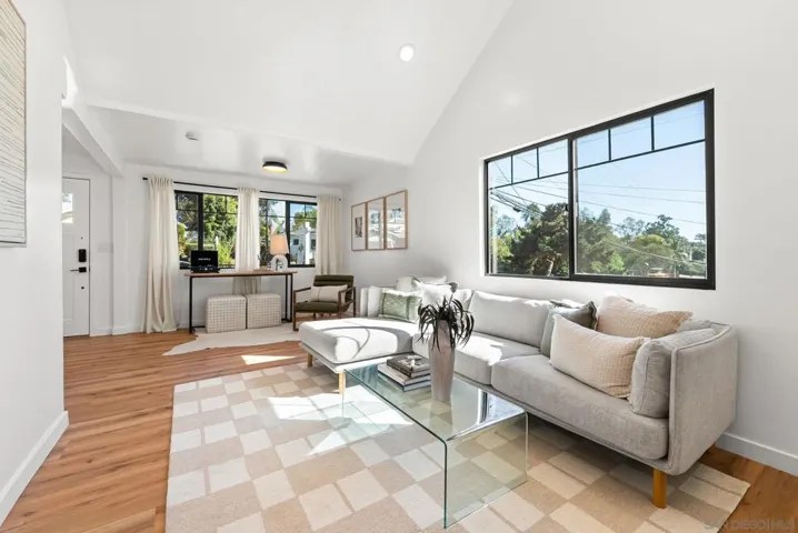 3678 Richmond, San Diego, California 92103