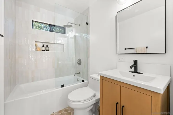 3678 Richmond, San Diego, California 92103
