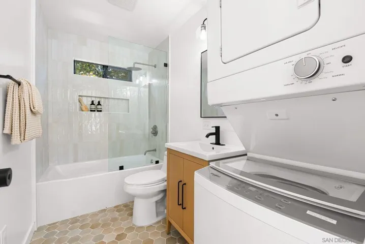 3678 Richmond, San Diego, California 92103