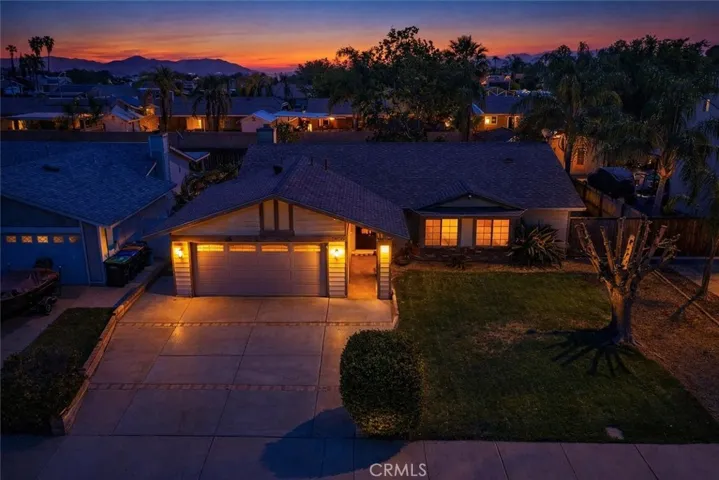 front photo is AI enhanced