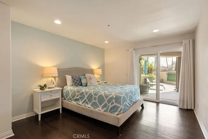 400 Lake 105, Huntington Beach, California 92648