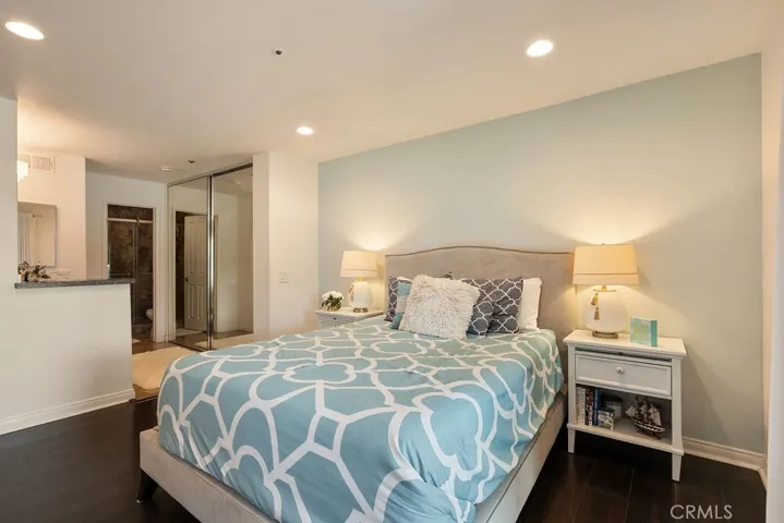 400 Lake 105, Huntington Beach, California 92648