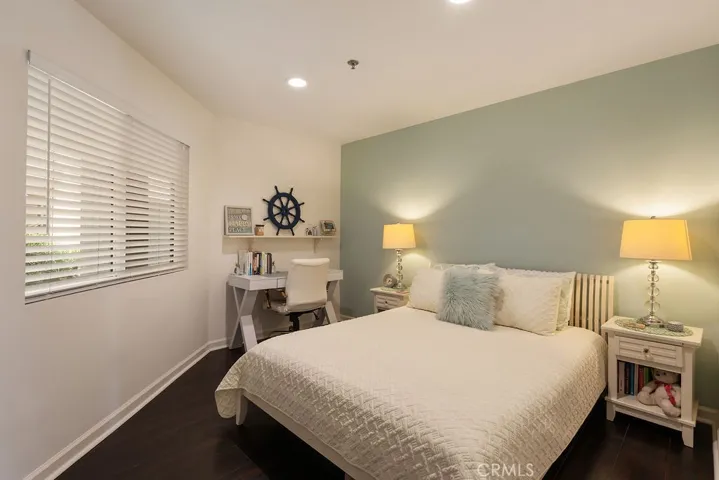 400 Lake 105, Huntington Beach, California 92648