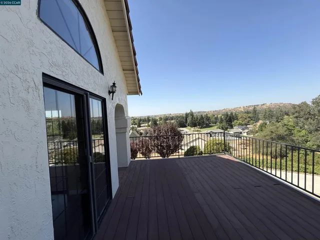643 Old Course Ct, Valley Springs, California 95252