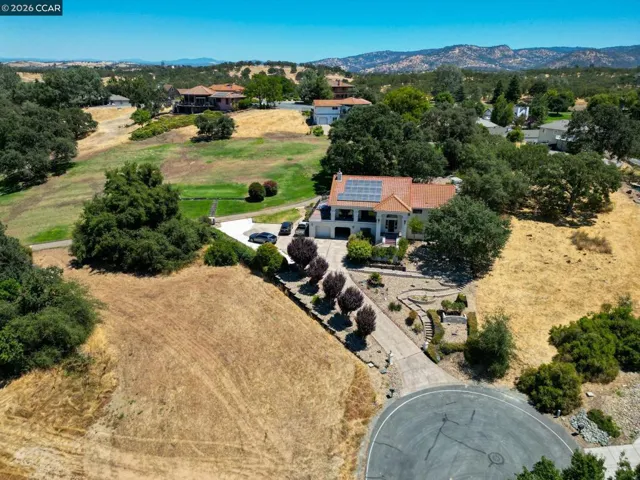 643 Old Course Ct, Valley Springs, California 95252