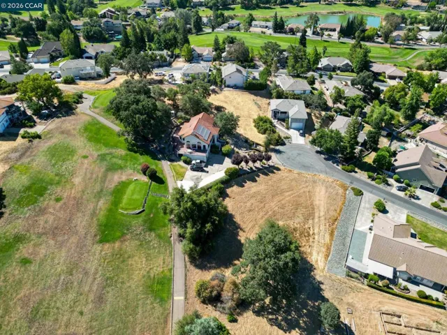 643 Old Course Ct, Valley Springs, California 95252