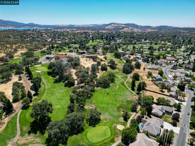 643 Old Course Ct, Valley Springs, California 95252
