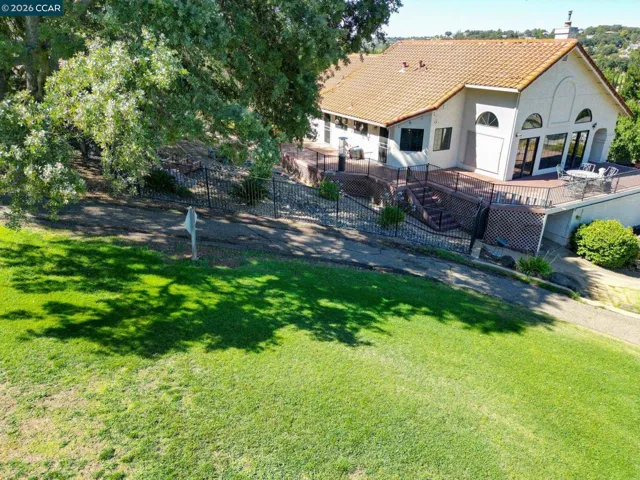 643 Old Course Ct, Valley Springs, California 95252
