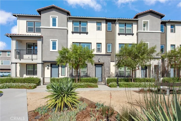 371 Bellver, Lake Forest, California 92630