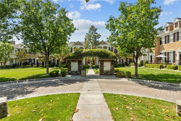 Exterior 4