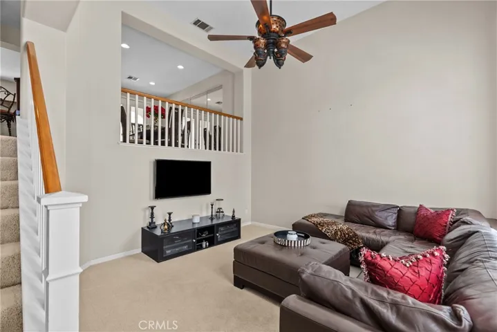 Living room 3
