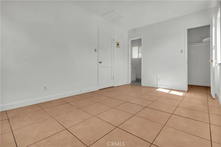 Back Unit Bedroom
