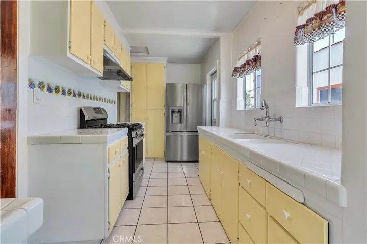 Front Home Kitchen