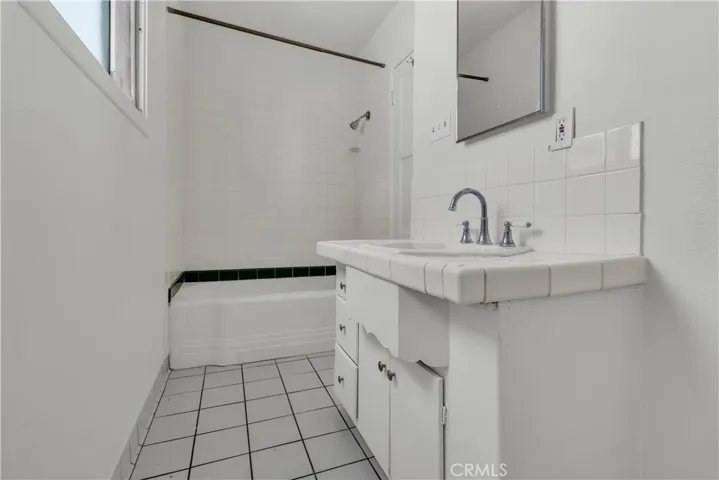 Back Unit Bathroom