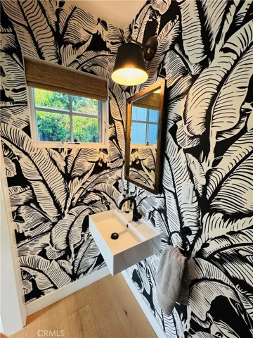 Powder room - upstairs