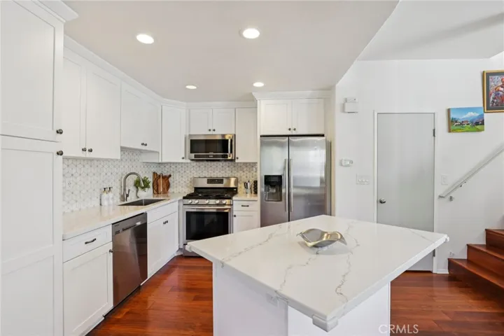 kitchen -98 Mesquite, Trabuco Canyon , Ca  92679