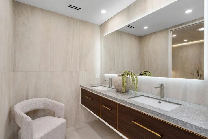 Primary Bathroom - Vanities