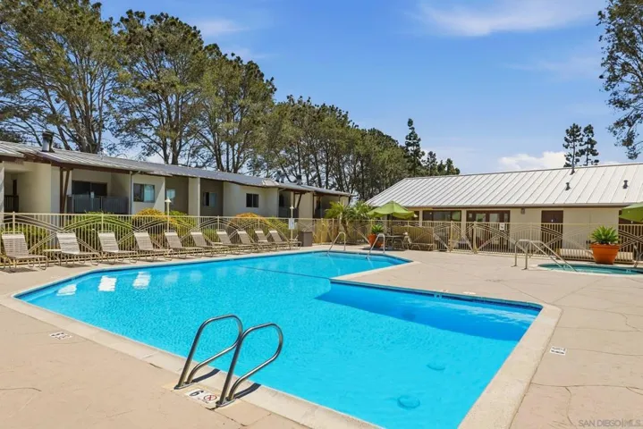 1650 S El Camino Real 204, Encinitas, California 92024