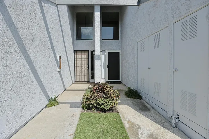 4828 W 5th E, Santa Ana, California 92703