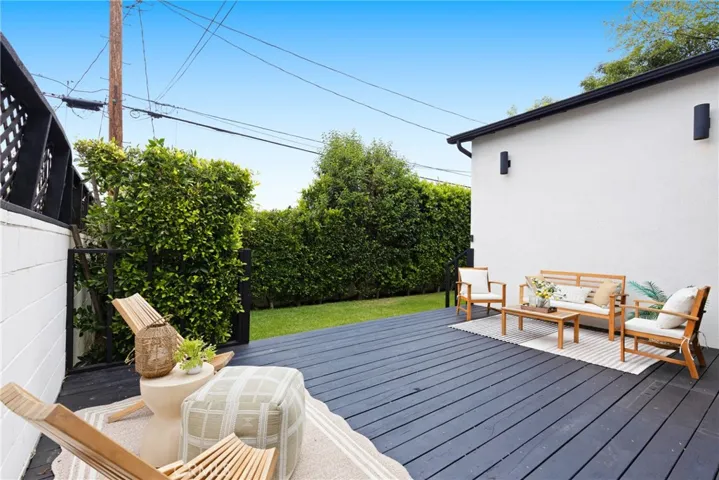 17929 Martha Street, Encino, California 91316