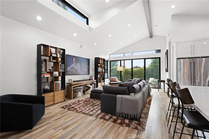 17929 Martha Street, Encino, California 91316