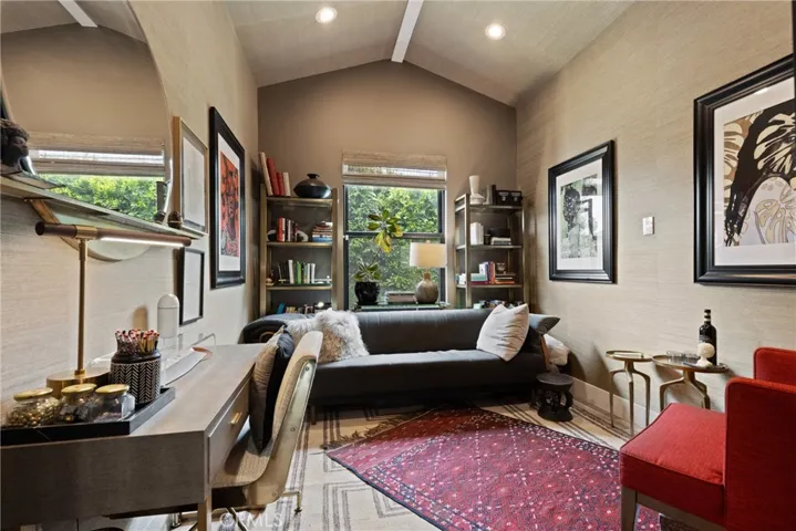 17929 Martha Street, Encino, California 91316