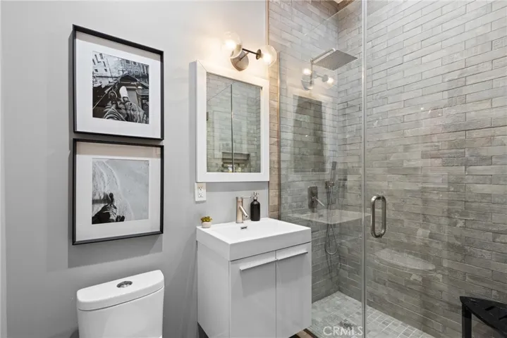 17929 Martha Street, Encino, California 91316