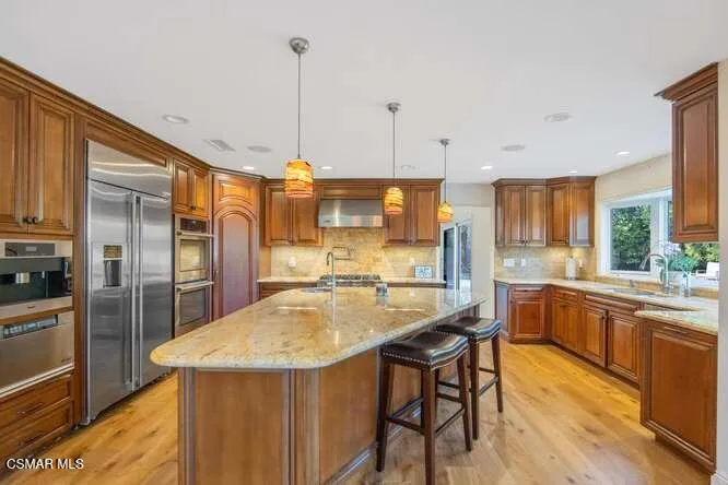 1030 Brookview Ave Westlake-small-039-05