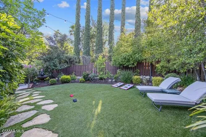 1030 Brookview Ave Westlake-small-056-00