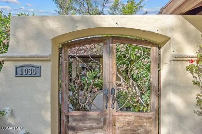 1030 Brookview Ave Westlake-small-003-00