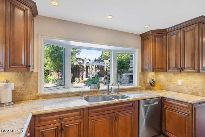1030 Brookview Ave Westlake-small-042-05