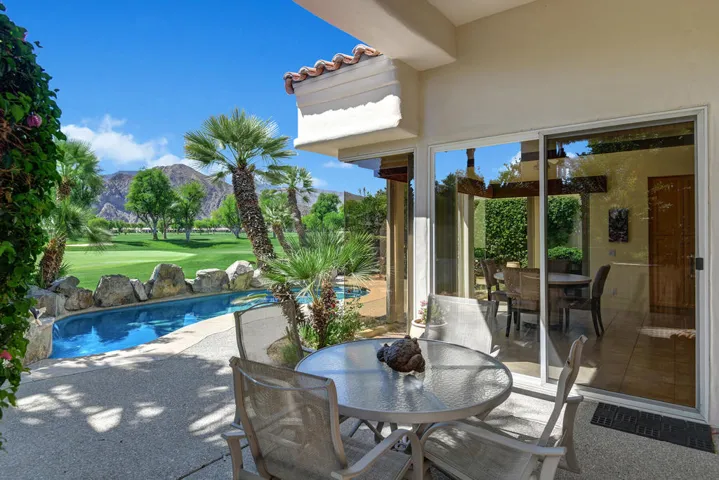 PATIO TABLE.jpg mls